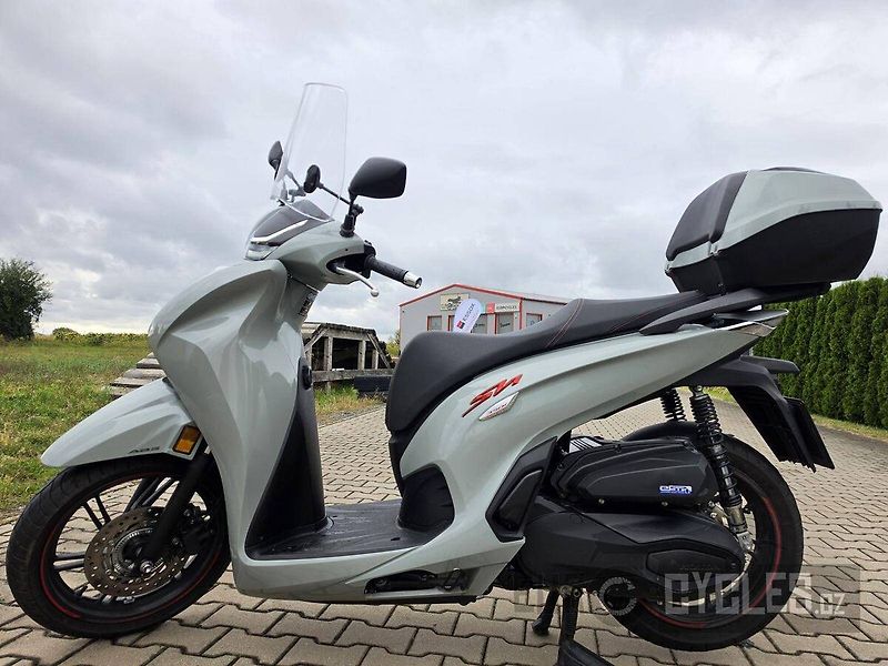 Honda SH 350 i (2022) - fotka 11 z 18