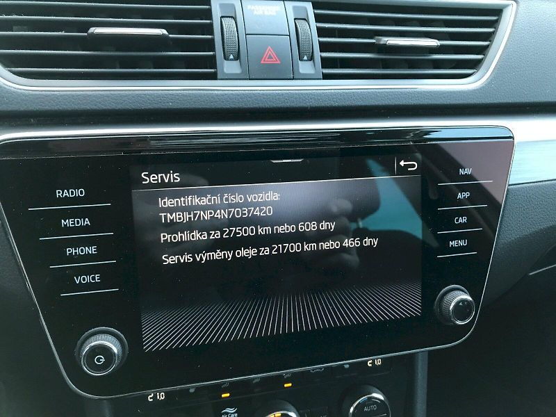 Škoda Superb (2022) COM GRT STY TD 110/2.0 6MP - fotka 22 z 26