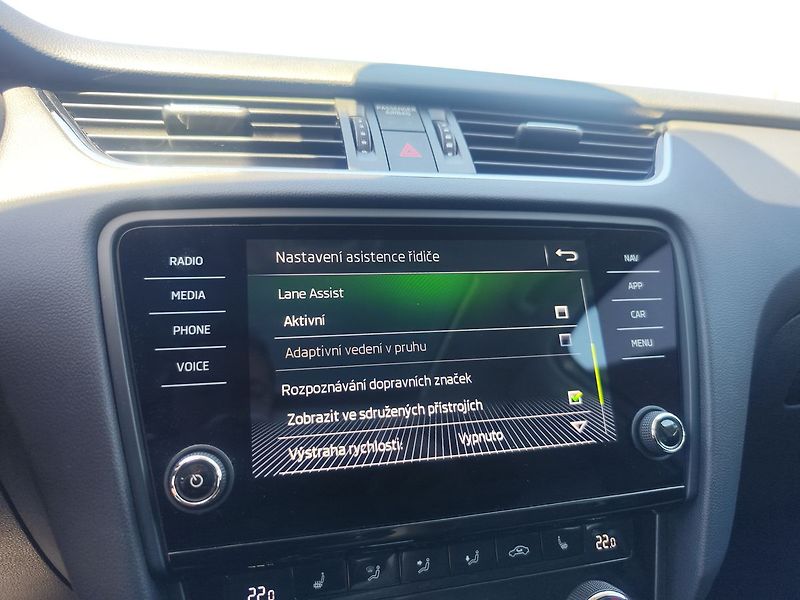 Škoda Octavia 1.5 TSi/110kW Style DSG - fotka 22 z 33