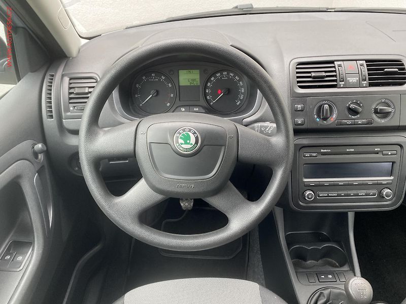 Škoda Fabia (2010) 1.2 TSi, Cool Edition, AC - fotka 11 z 13