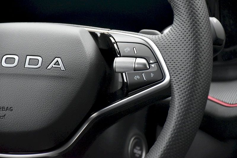 Škoda Kodiaq (2025) Sportline 2,0 TDI 142 kW 7° au - fotka 21 z 44