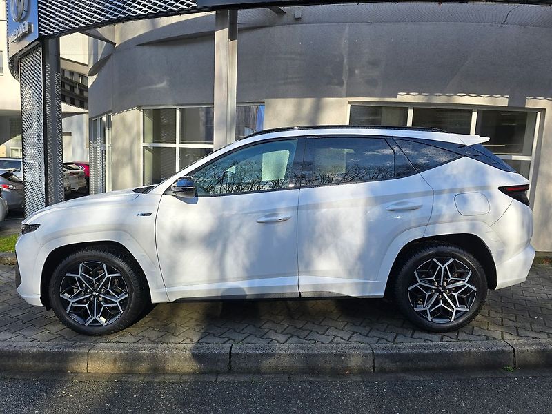 Hyundai Tucson 1.6 T-GDi HEV NLine, serv.kn. - fotka 2 z 28