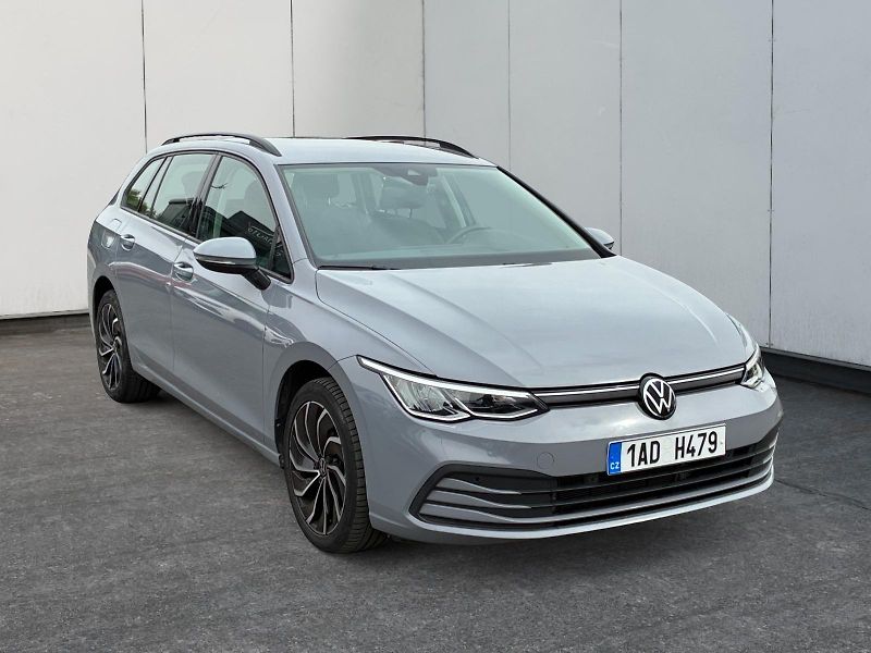 Volkswagen Golf Variant (2024) LIFE 1.5TSI 96kW CZ DPH TAŽNÉ  - fotka 3 z 11