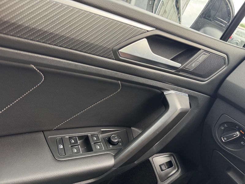 Volkswagen Tiguan Allspace (2023) R-LINE 2.0TDI 147kW 4x4 TAŽNÉ - fotka 11 z 11