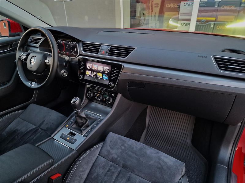 Škoda Superb 2.0 TDI 110kW Style,ČR,1.Maj. - fotka 13 z 50