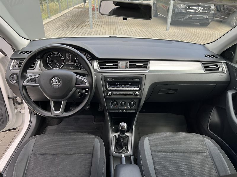Škoda Rapid (2015) 1,6TDi 77kW AMBITION - fotka 18 z 32