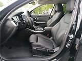 BMW Řada 3 (2020) 2.0 318D A/T Kůže - náhled 9