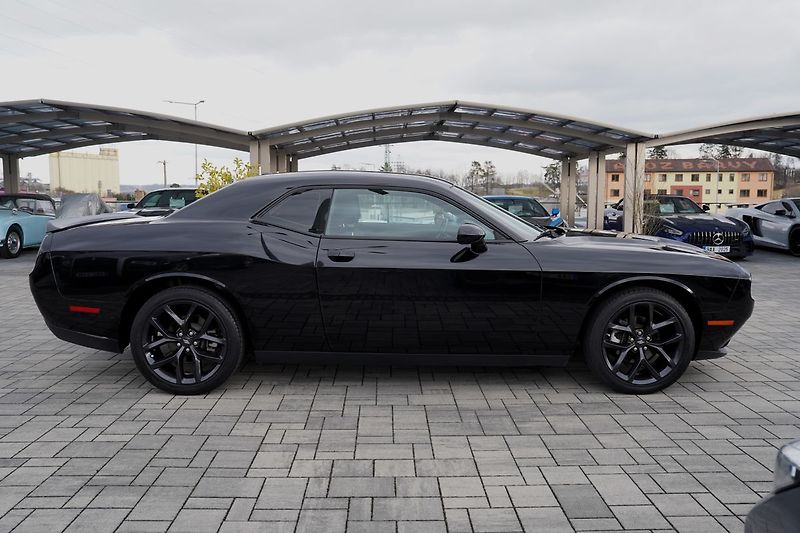 Dodge Challenger 3.6 V6 automat,/kůže/xenony - fotka 7 z 37