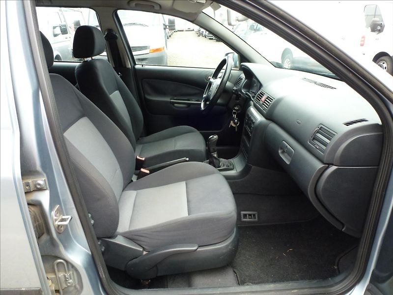 Škoda Octavia 1,9 TDI 81KW Tažné zařízení - fotka 26 z 42
