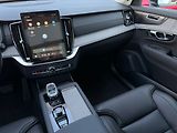 Volvo XC90 (2026) PLUS B5, Head up, Panorama, VZ - náhled 25