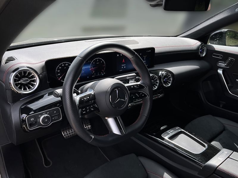 Mercedes-Benz CLA Třída 200 d kupé AMG Night - fotka 10 z 17