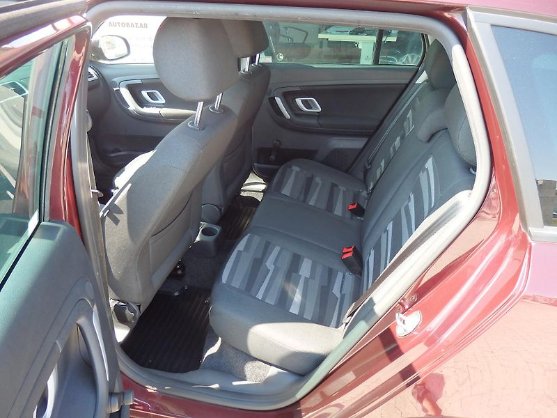 Škoda Fabia COMBI 1.4 16V ABS, KLIMATIZACE - fotka 7 z 13