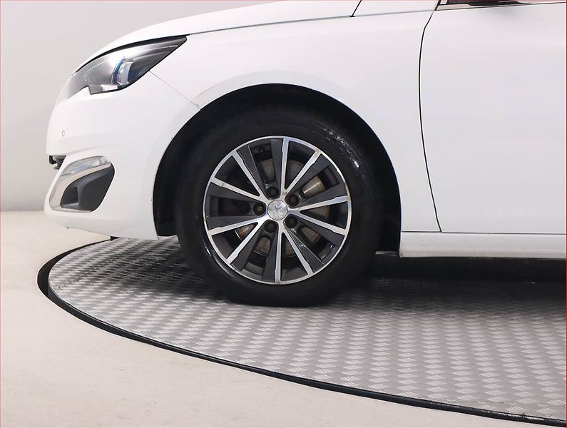 Peugeot 308 (2016) 2.0 BlueHDi, Automat - fotka 15 z 21