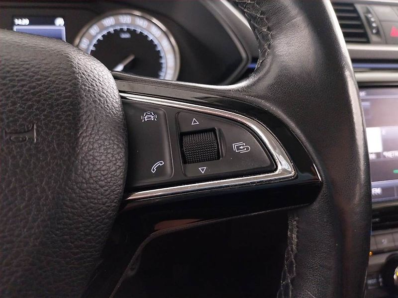 Škoda Superb (2016) Laurin&Klement 2.0 TDI - fotka 25 z 27