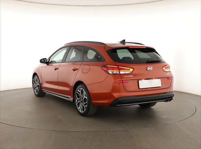 Hyundai i30 (2025) 1.0 T-GDI, N-LINE, DPH - fotka 4 z 18