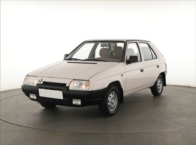 Škoda Favorit (1990) 1.3 136 , Serv.kniha - fotka 2 z 14
