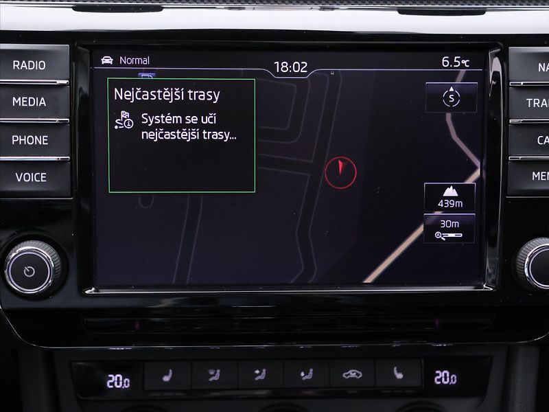Škoda Superb 2,0 TSI 206kW 4x4 DSG Sportlin - fotka 15 z 26