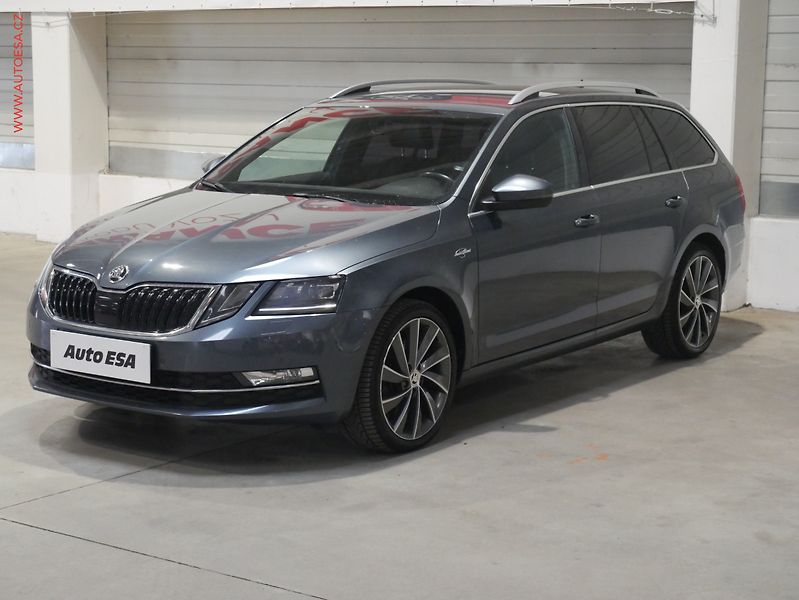 Škoda Octavia (2018) 2.0TSi, ČR, L&K, DSG, LED - fotka 3 z 24