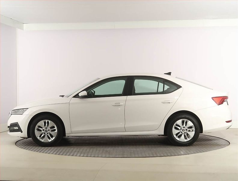 Škoda Octavia (2022) Style 1.0 TSI, Serv.kniha - fotka 3 z 26