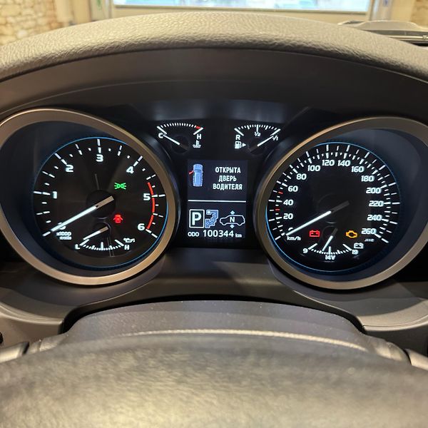 Toyota Land Cruiser (2013) - fotka 15 z 33