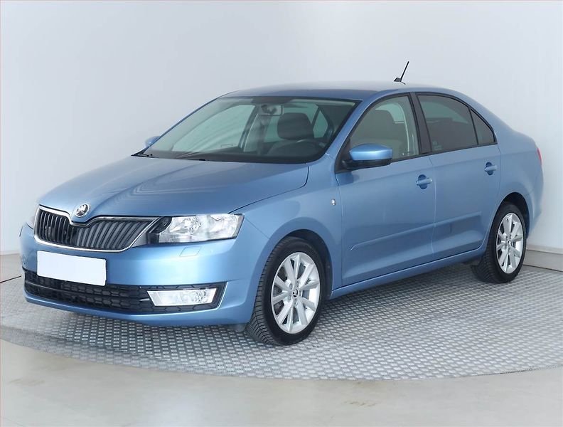 Škoda Rapid (2012) Elegance 1.6 TDI, Navi - fotka 2 z 17