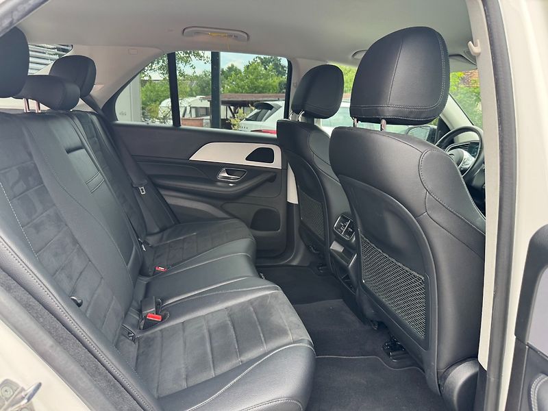 Mercedes-Benz GLE (2019) 350D AMG Line 4Matic - fotka 24 z 30