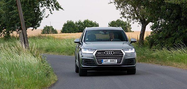 Audi Q7.
