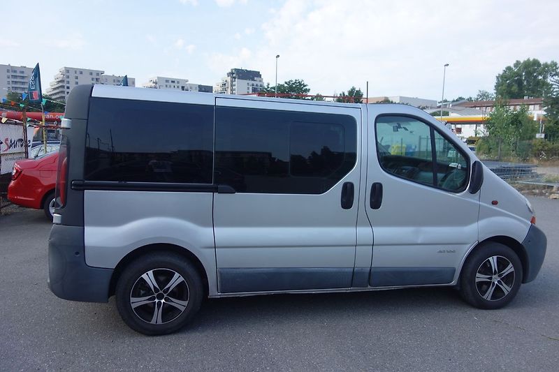Renault Trafic 1,9DCi 74 kW 8 míst !! - fotka 8 z 33