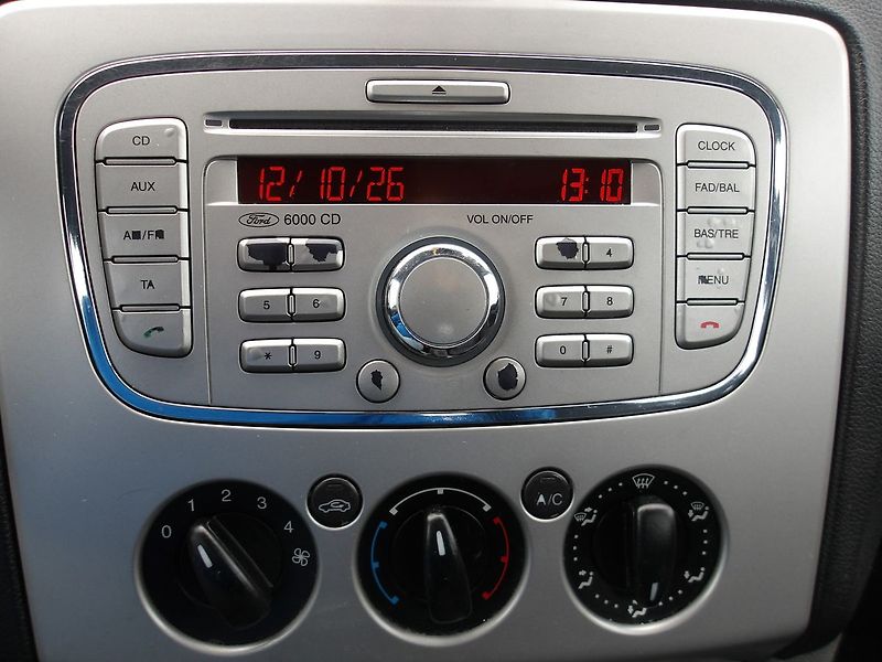Ford Focus 2,0TDCi 100kW - fotka 23 z 37