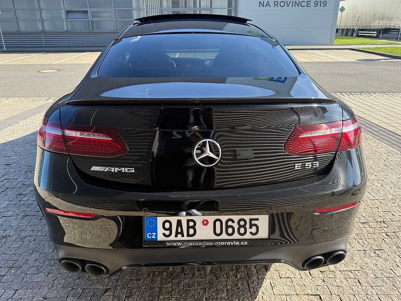 Mercedes-Benz Třídy E (2022) - fotka 4 z 91