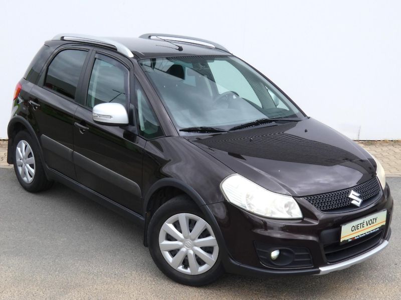 Suzuki SX4 (2013) 1.6 VVT - fotka 9 z 30