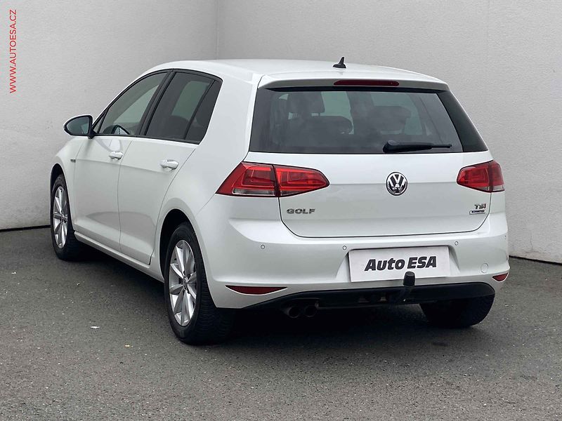Volkswagen Golf (2015) 1.4 TSi, Lounge, TZ, navi - fotka 6 z 17