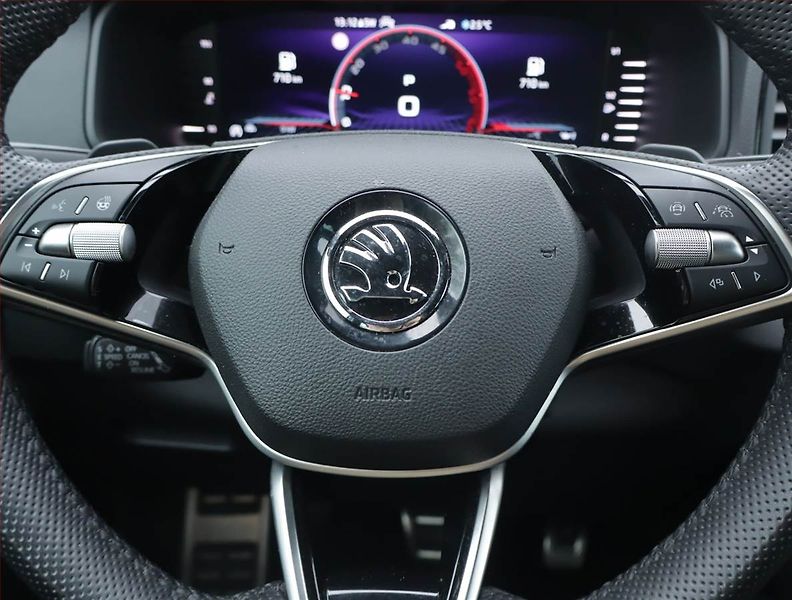 Škoda Karoq (2024) Sportline 2.0 TDI - fotka 19 z 27