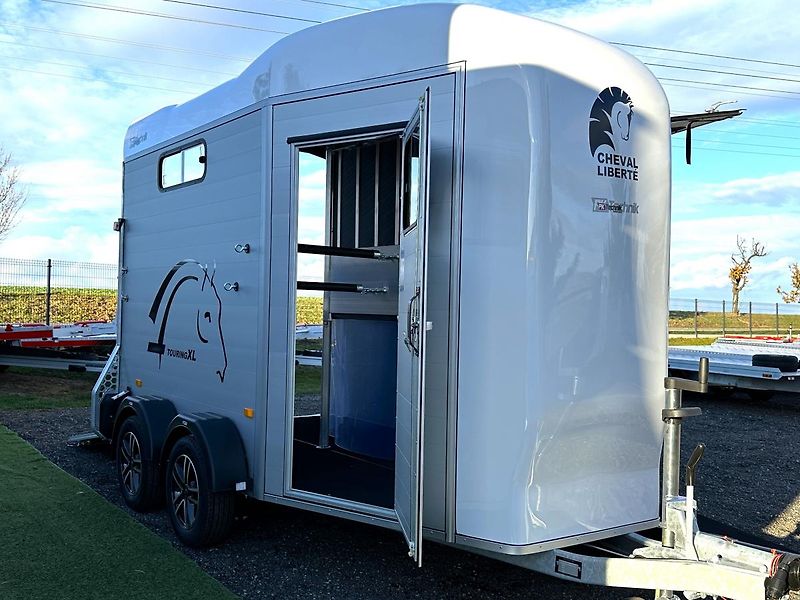 Cheval Liberté (2026) Touring XL, BÍLÝ  - fotka 11 z 37