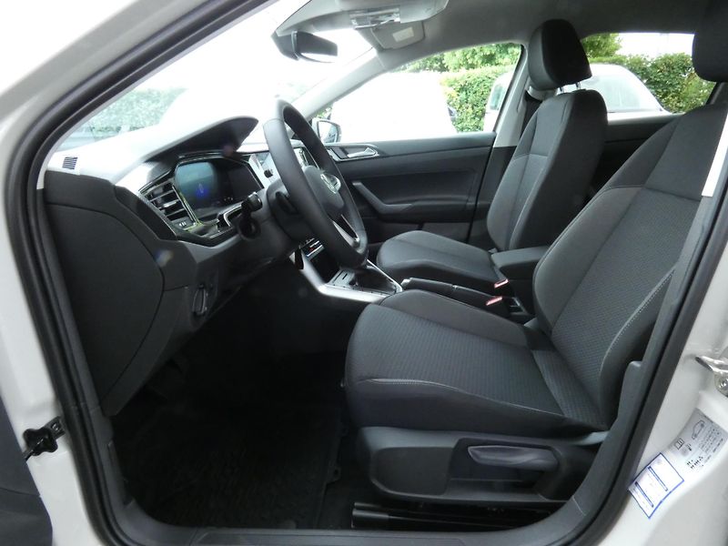 Volkswagen Polo People 1,0 TSI 85 kW 7DSG - fotka 22 z 30