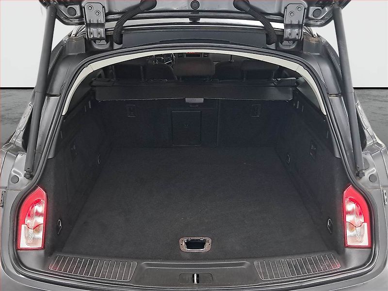 Opel Insignia (2010) 2.0 CDTI, po STK, Tažné - fotka 13 z 17