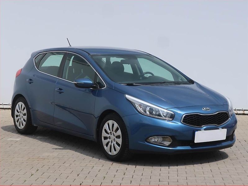 Kia Ceed (2013) Silver 1.6 GDI, Serv.kniha - fotografie inzerátu