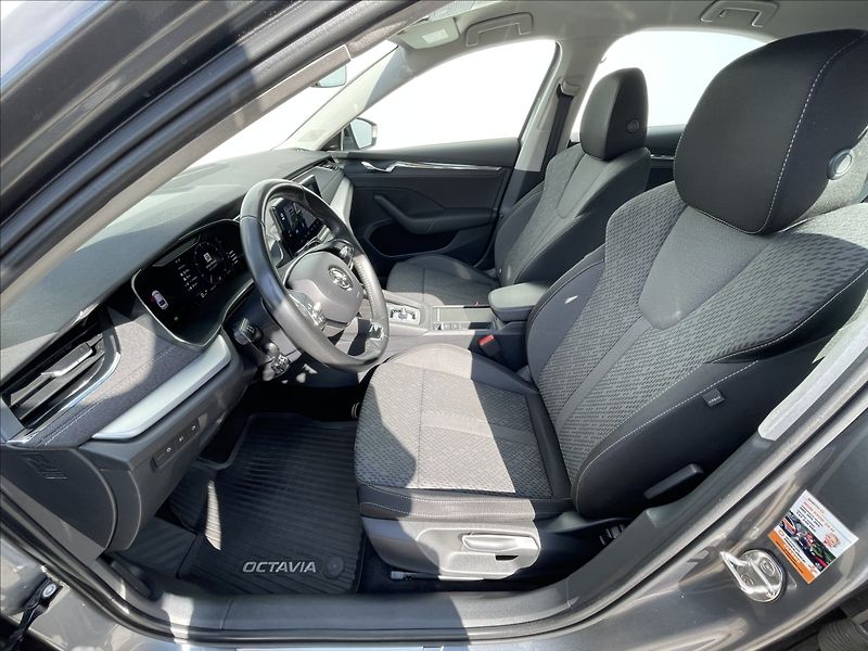 Škoda Octavia 2,0 TDI DSG Style Plus NAVI - fotka 4 z 24