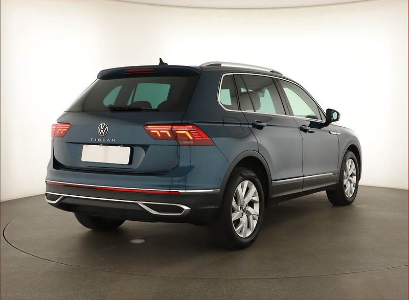 Volkswagen Tiguan (2021) Elegance 2.0 TSI - fotka 5 z 21