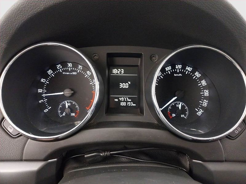 Škoda Yeti (2011) Ambition 2.0 TDI, 4X4 - fotka 11 z 19