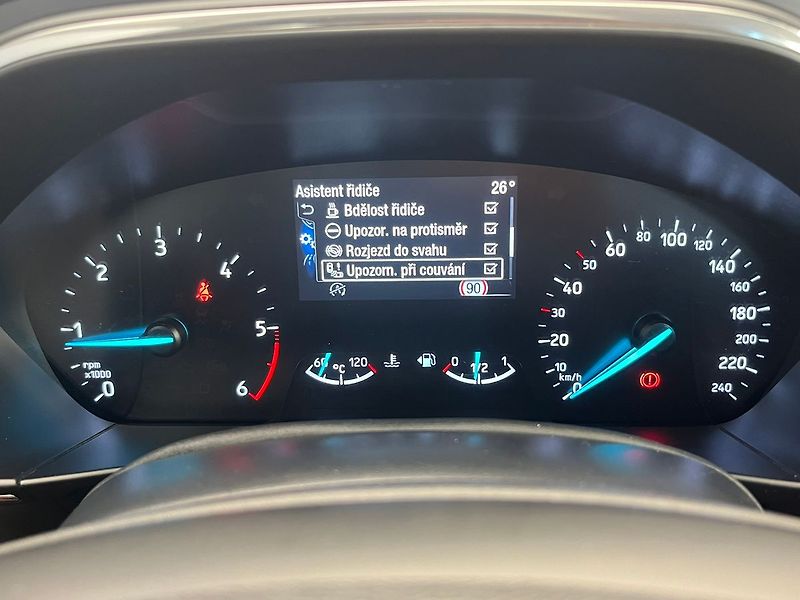 Ford Focus 2.0 EB Titanium manuál 110kW - fotka 15 z 76