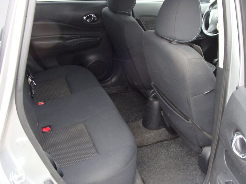 Nissan Note 1.5 DCi, 66 kW, klimatizace - fotka 20 z 23