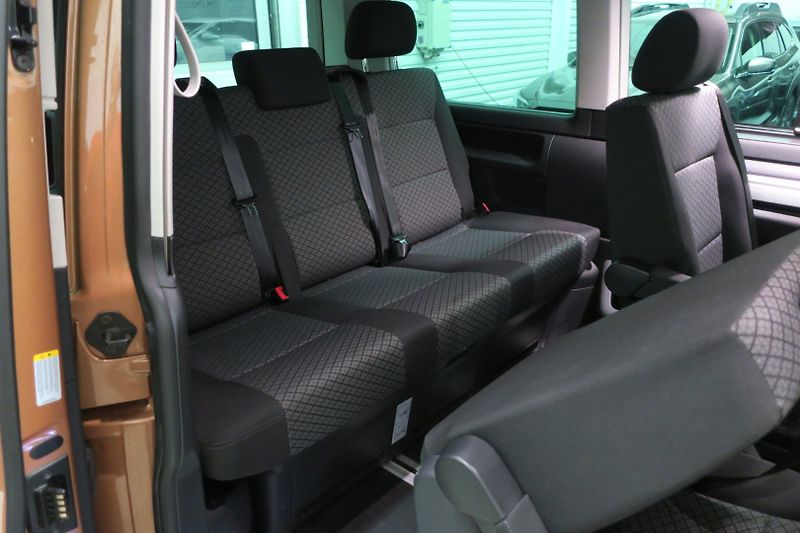 Volkswagen T6.1 (2023) 2.0TDI 110 kW Beach Tour LED - fotka 42 z 50
