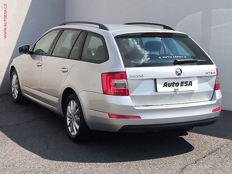 Škoda Octavia (2017) 1.6 TDi, ČR, DSG - fotka 6 z 17