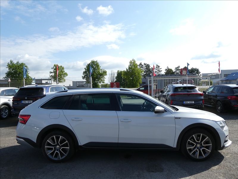 Škoda Superb 2,0 TDi 147kW SCOUT,DSG,4x4,DP - fotka 12 z 49