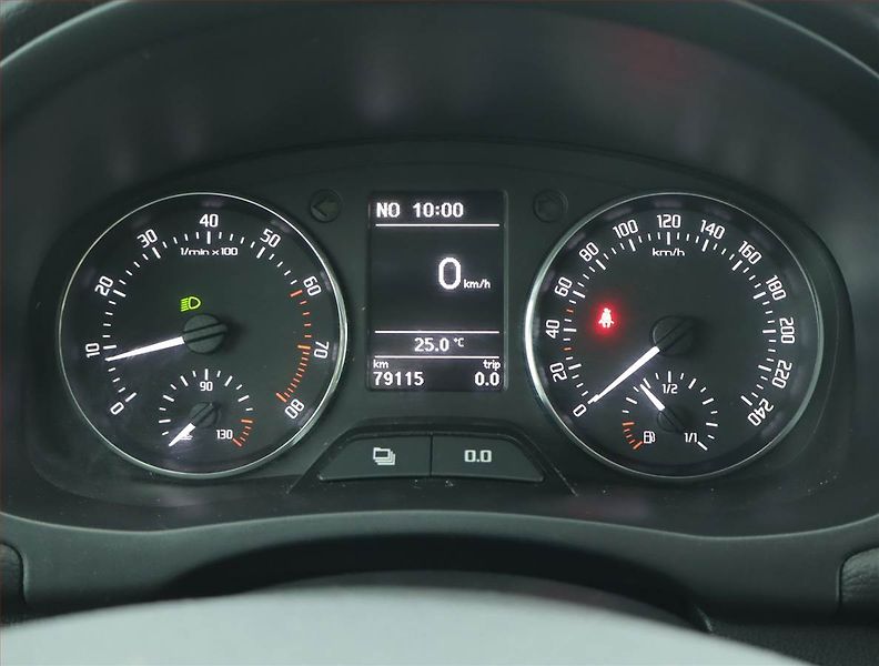 Škoda Fabia (2011) Ambiente 1.2 TSI, Serv.kniha - fotka 11 z 15