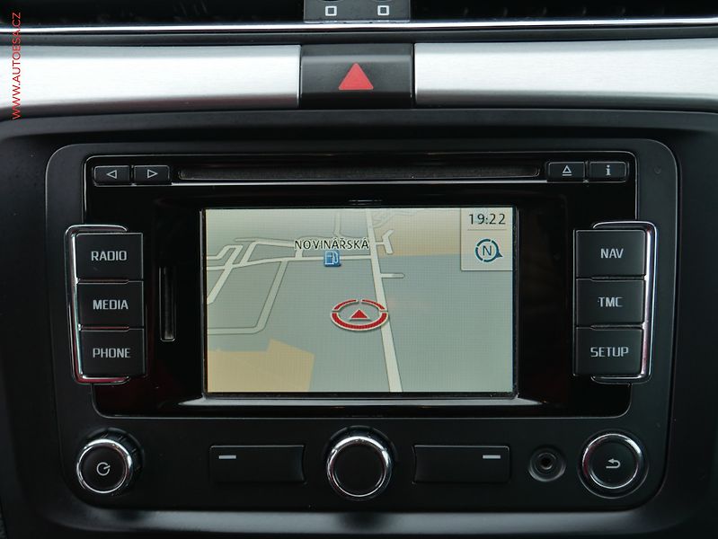 Škoda Superb (2014) 2.0 TDi, xenon, kůže - fotka 18 z 22