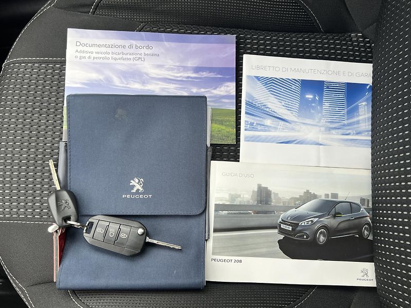 Peugeot 208 1.2i LPG KLIMA NAVI KAMERA ALU - fotka 33 z 41