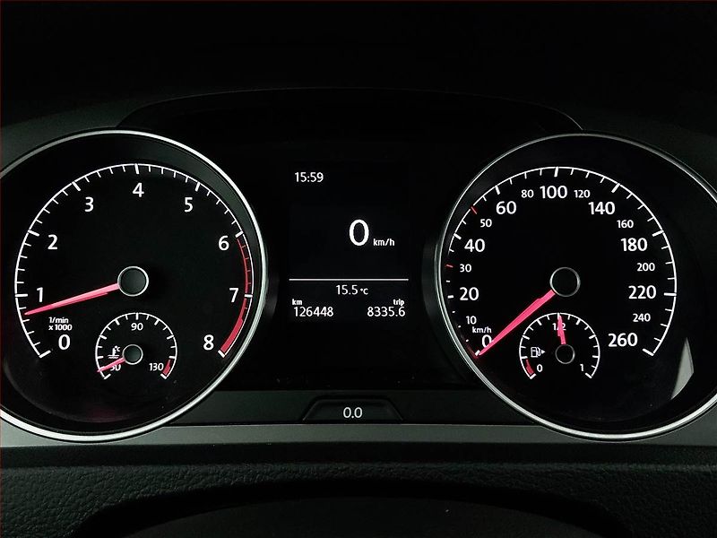Volkswagen Golf (2013) 1.2 TSI, ČR,1.maj - fotka 11 z 16