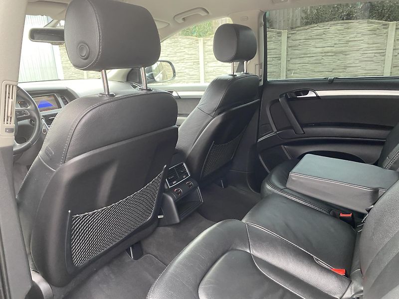 Audi Q7 3.0TDi 4x4 240PS FL 8Q SLINE!! - fotka 97 z 156